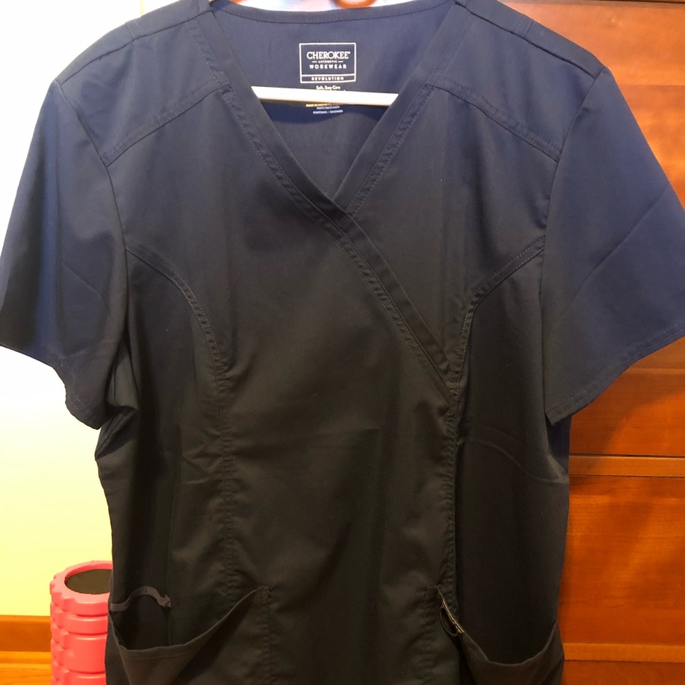 Cherokee Scrub Top